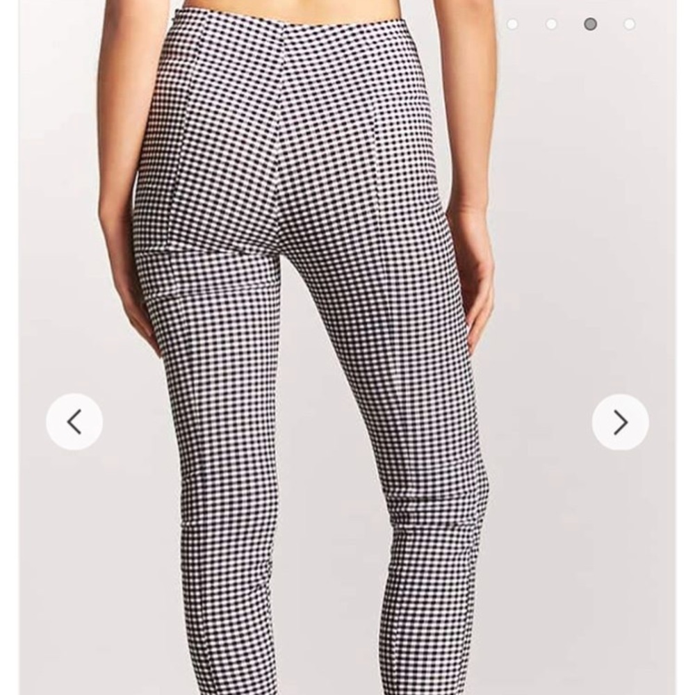 Forever 21 - Picture 3 of 4